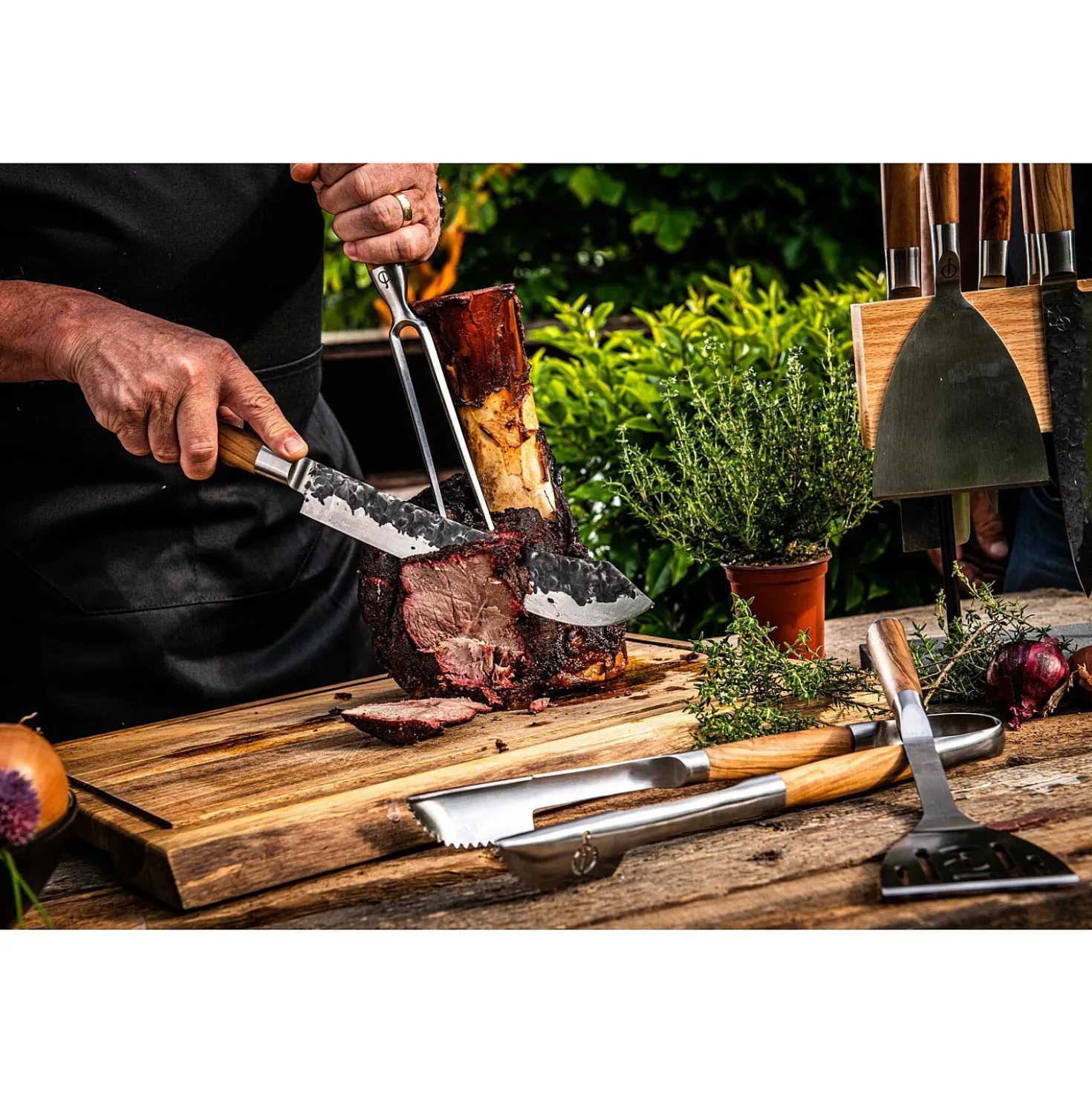 Forged BBQ Plancha Spatula Olijfhout