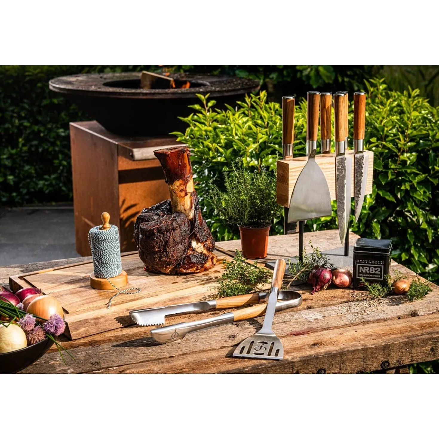 Forged BBQ Plancha Spatula Olijfhout