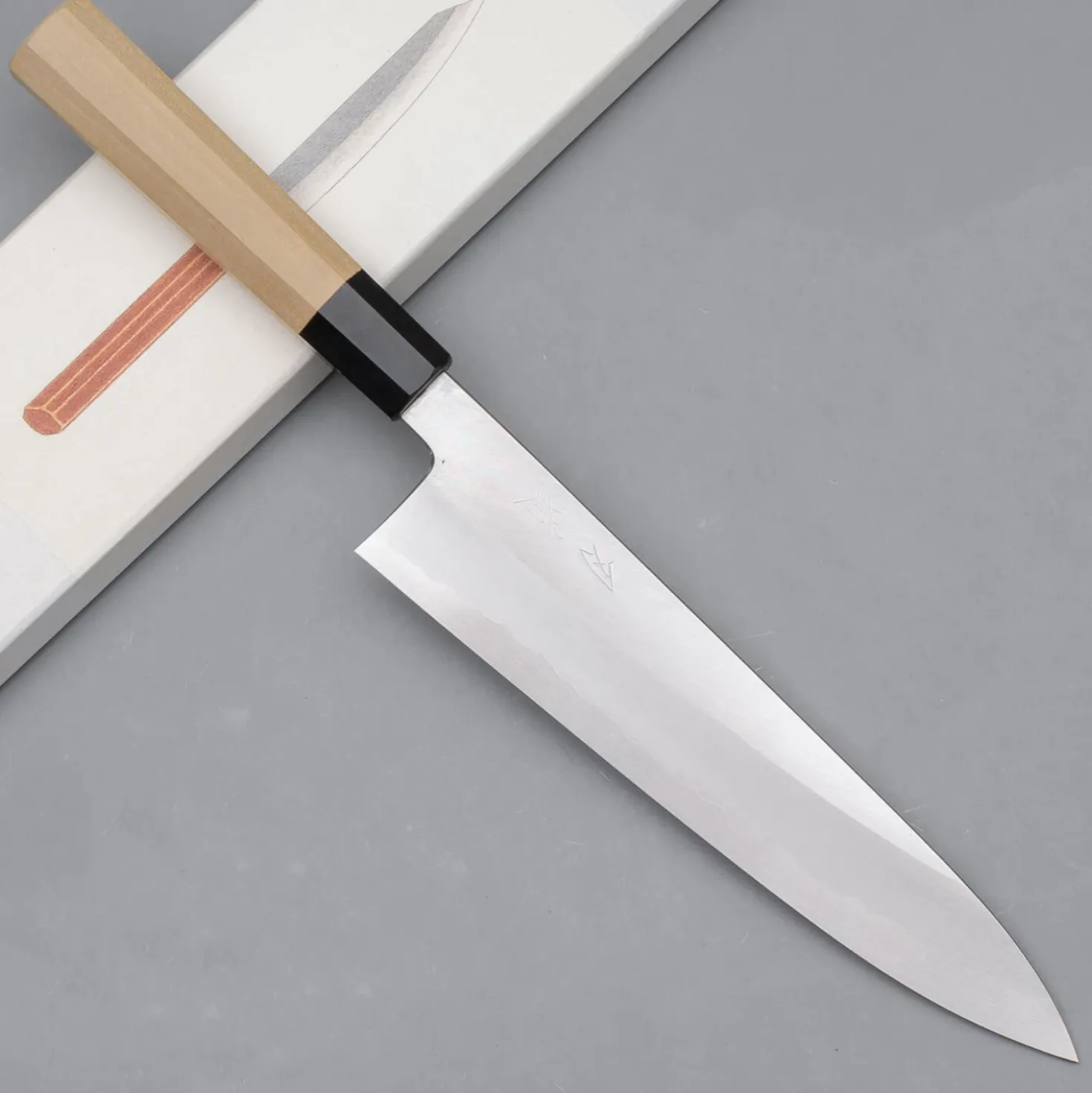 Hado Junpaku Gyuto 24 cm