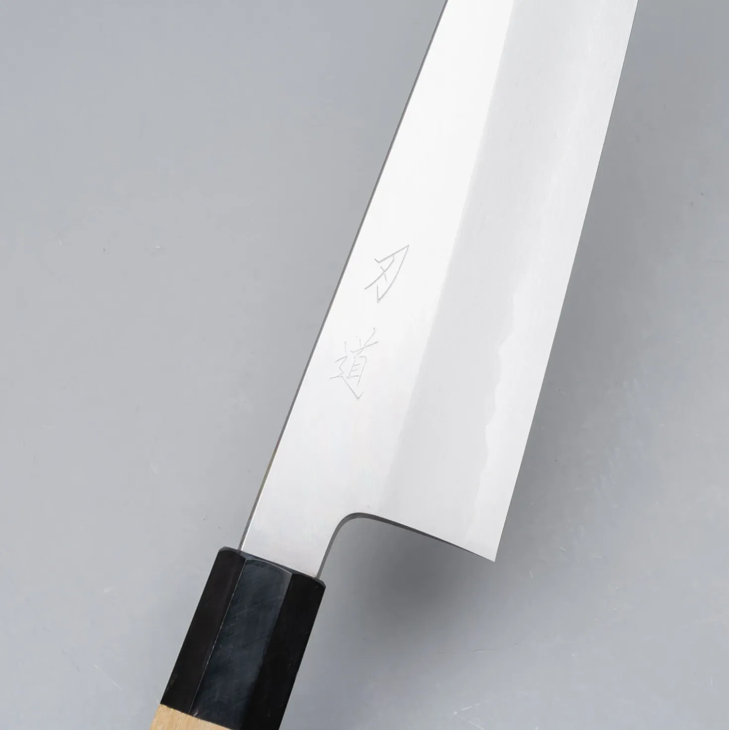 Hado Junpaku Gyuto 24 cm