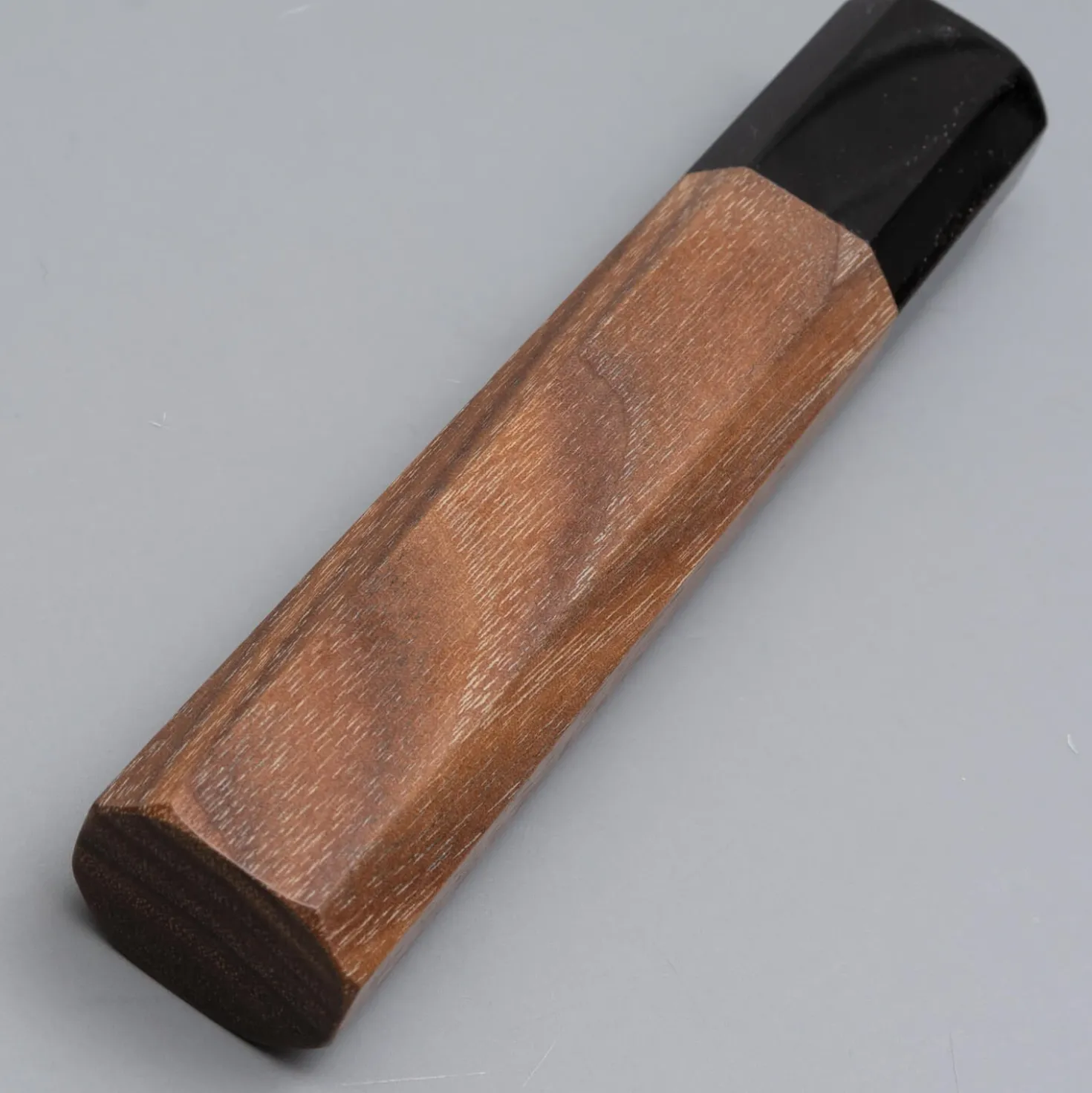 Handvat Walnoothout met Buffelhoorn 128 mm