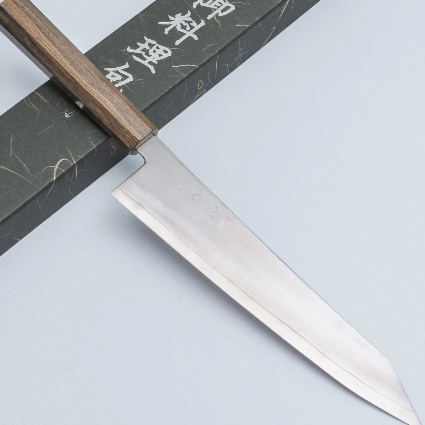 Hatsukokoro Hayabusa Ginsan Bubinga Kiritsuke 24 cm
