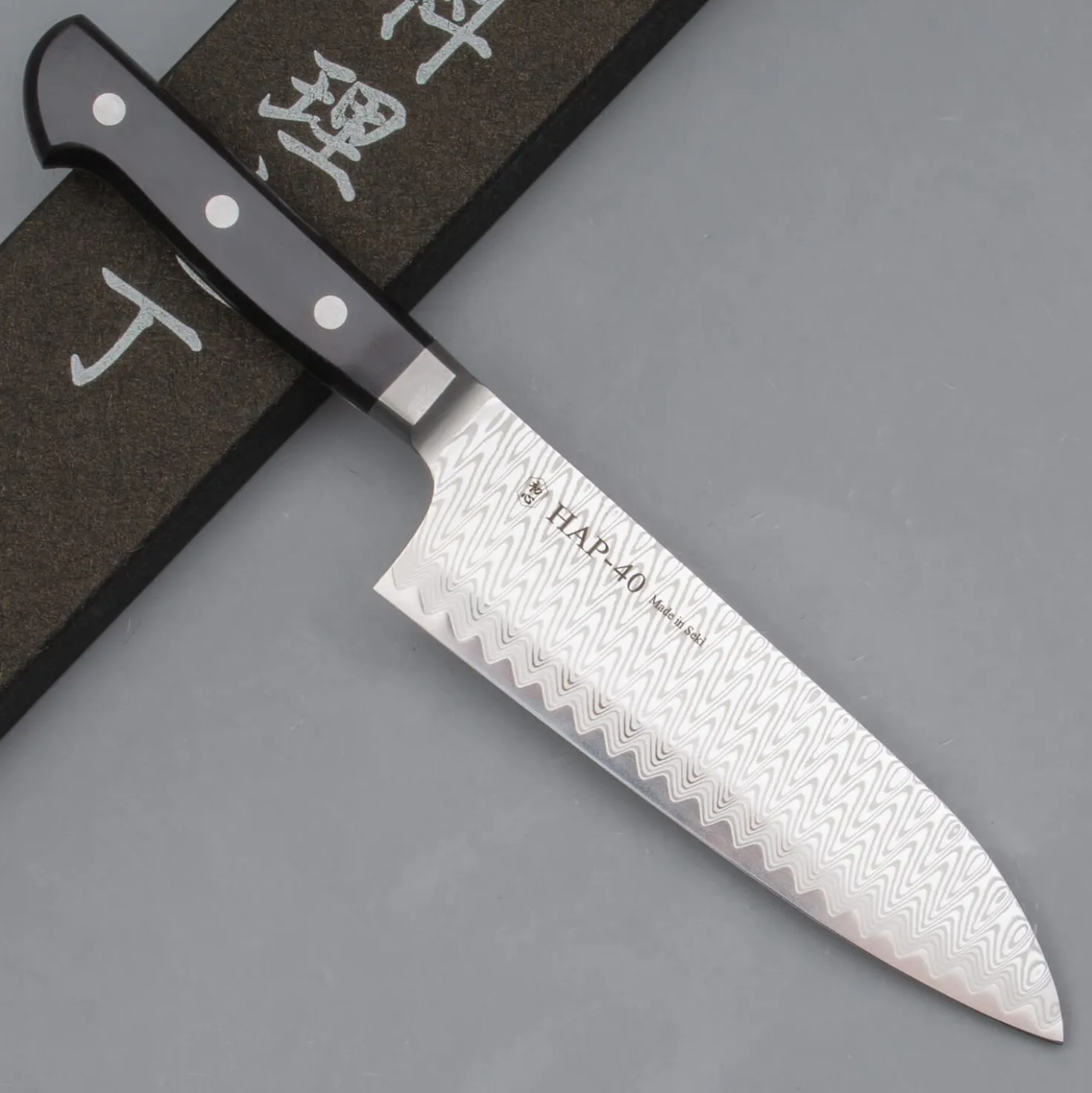 Hatsukokoro Hayabusa Hap40 Damast Santoku