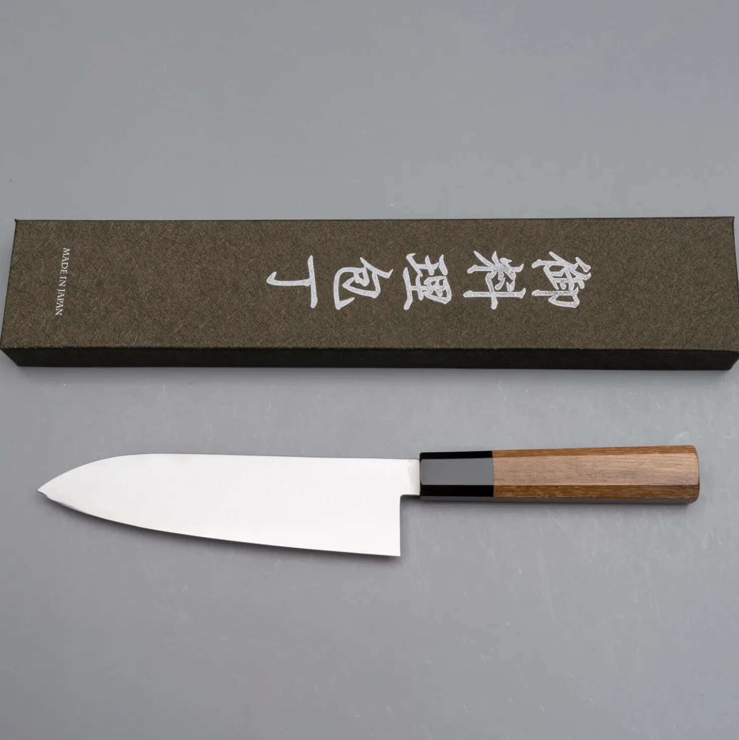 Hatsukokoro Hayabusa SG2 Santoku 18 cm