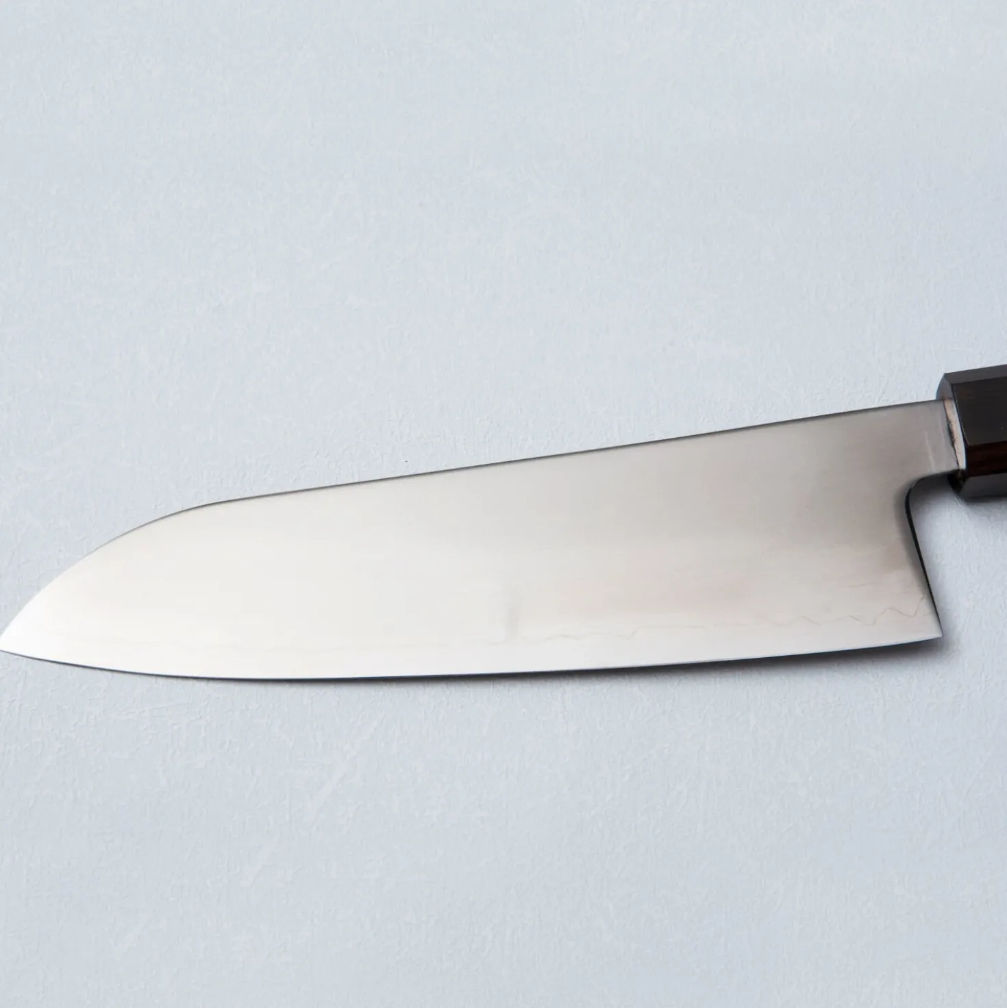 Hatsukokoro Hikari SLD Ebony Santoku 17 cm