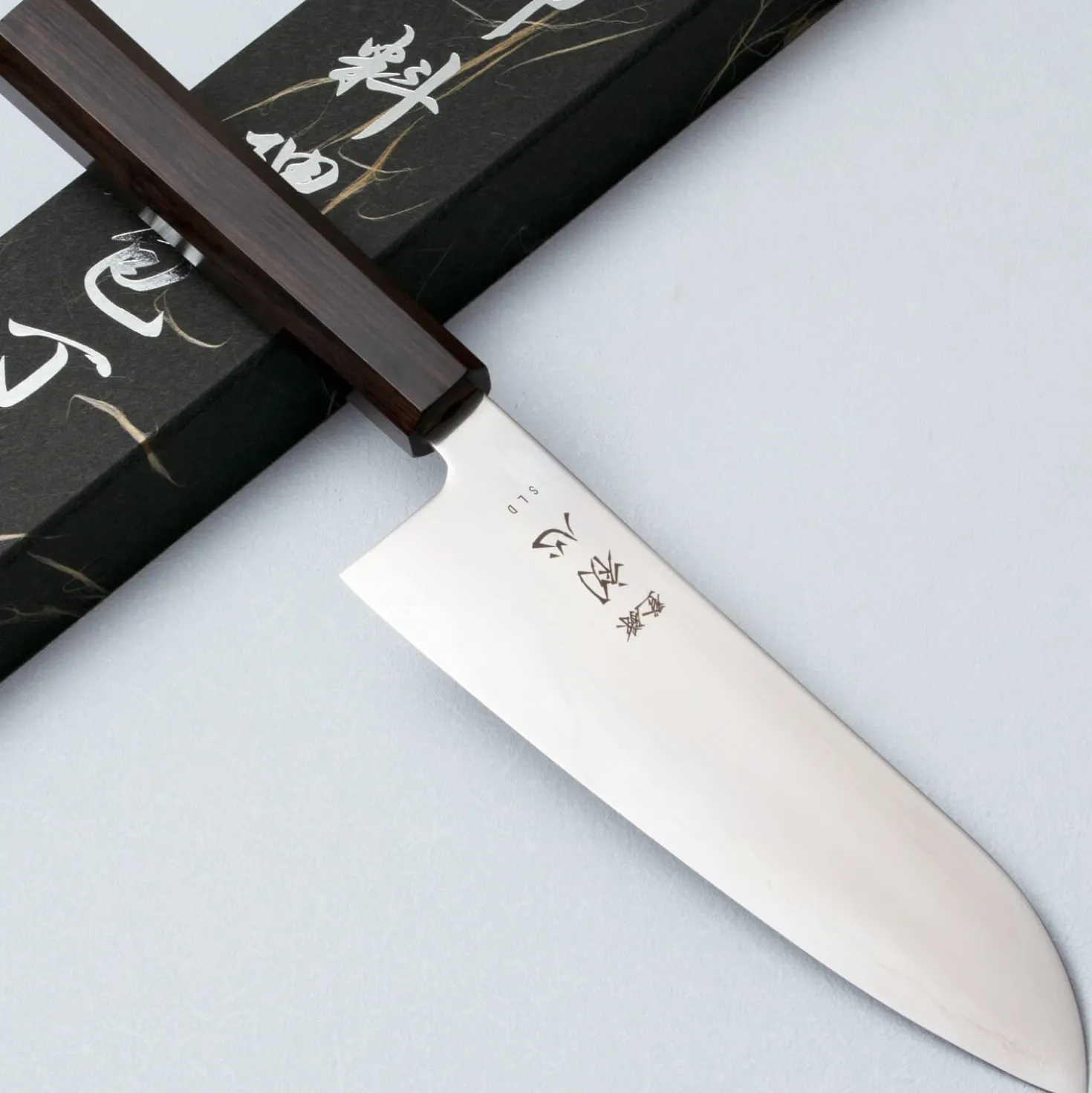 Hatsukokoro Hikari SLD Ebony Santoku 17 cm
