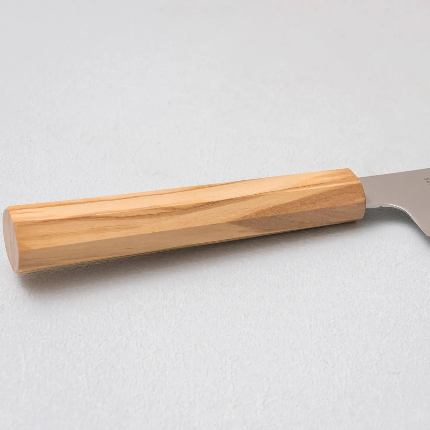 Hatsukokoro Hikari SLD Olive Ko-Santoku 15 cm
