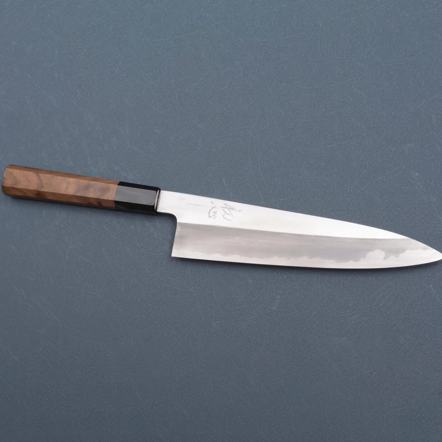 Hatsukokoro Komorebi Aogami 2 Walnut Gyuto 21 cm