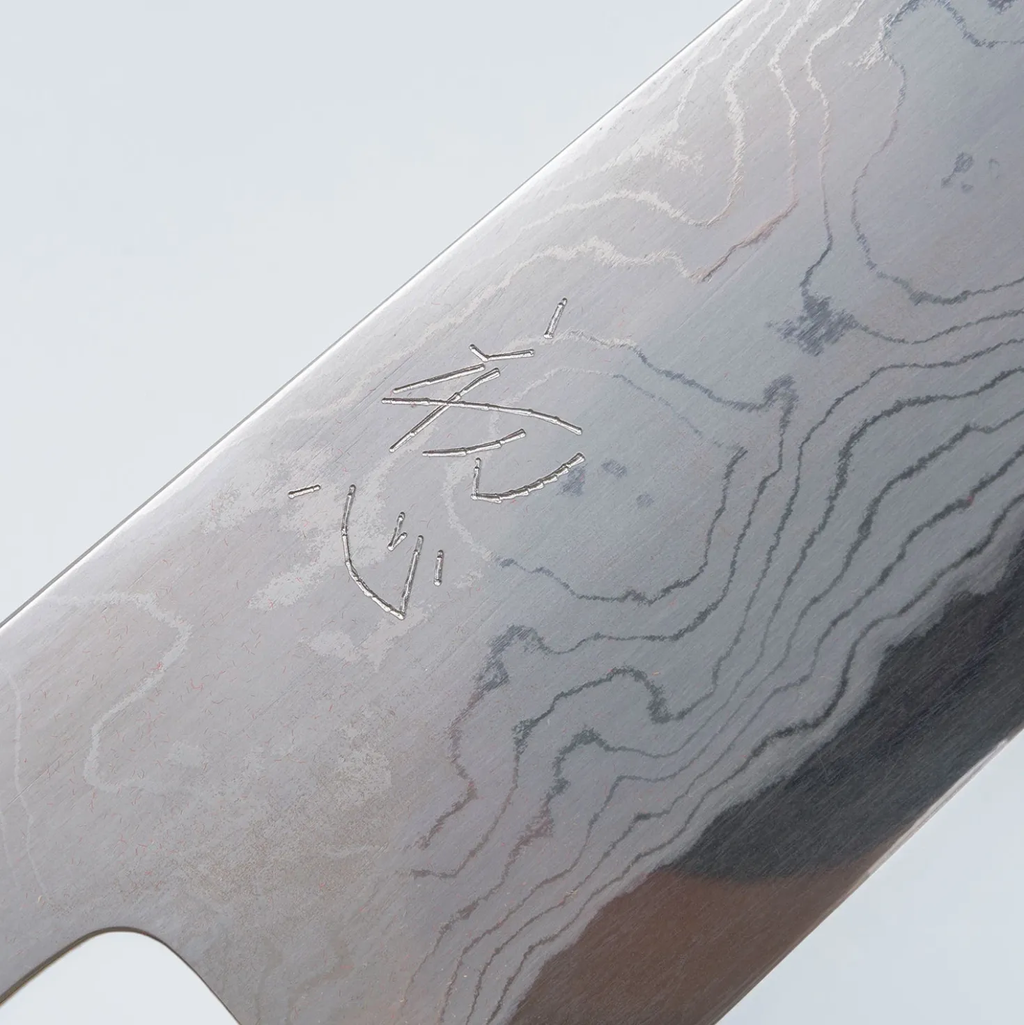 Hatsukokoro Komorebi Aogami 1 Damast Ebony Gyuto 21 cm