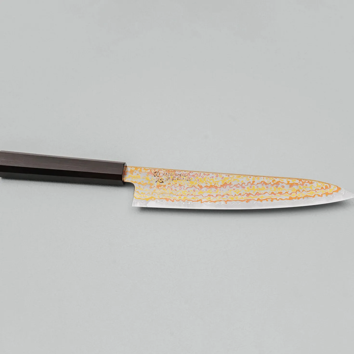 Hatsukokoro Kujaku V-Toku 2 Rainbow Damast Gyuto 21 cm