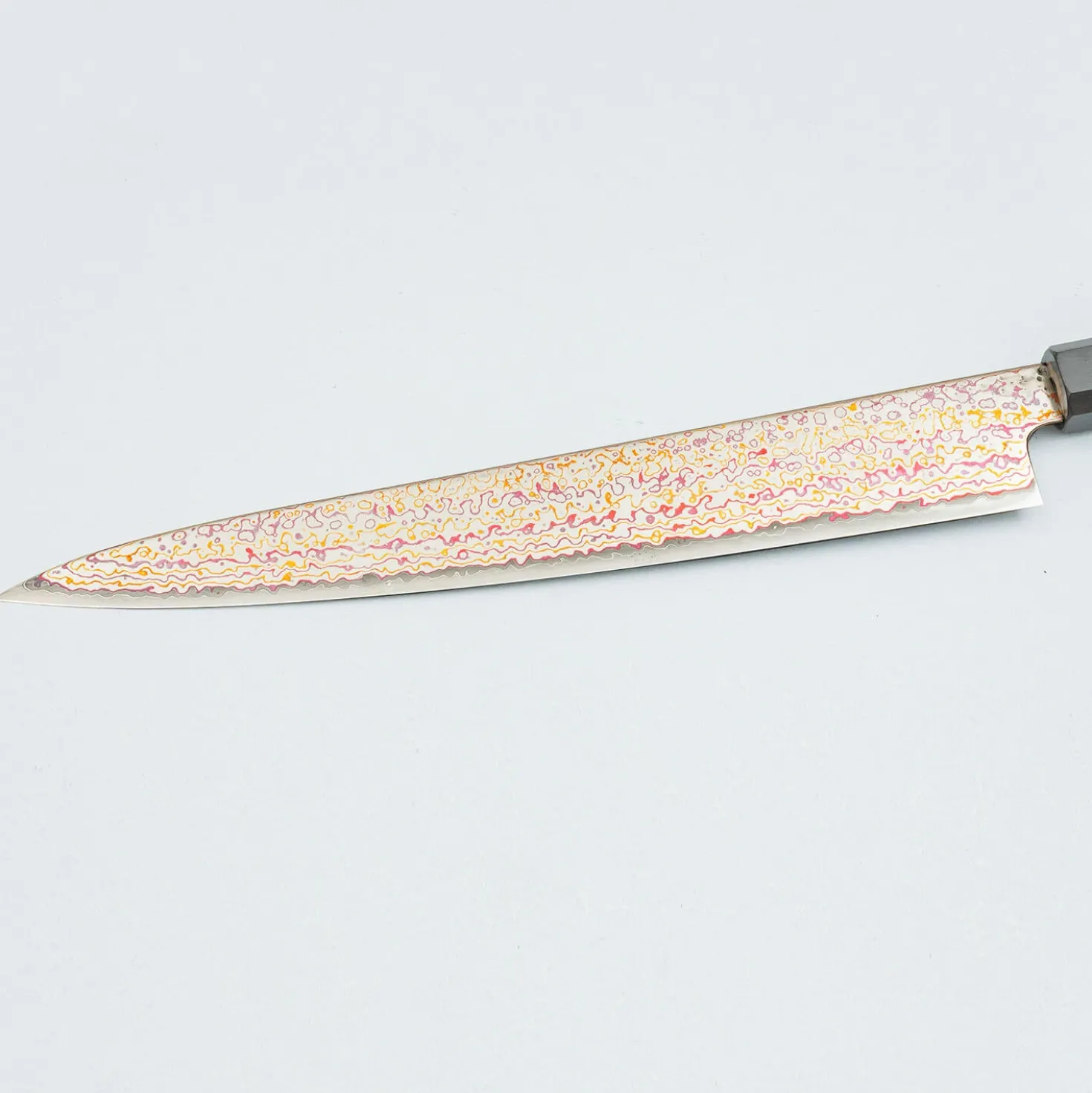Hatsukokoro Kujaku V-Toku 2 Rainbow Damast Sujihiki 27 cm