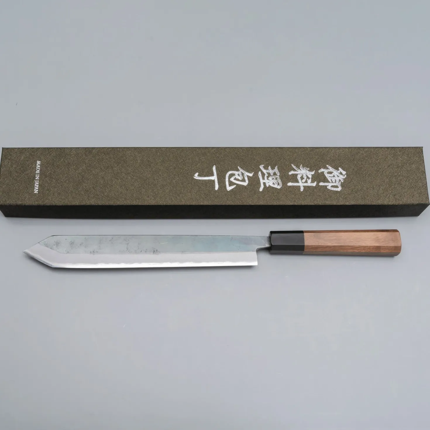 Hatsukokoro Kumokage Aogami #2 Bonito 24 cm