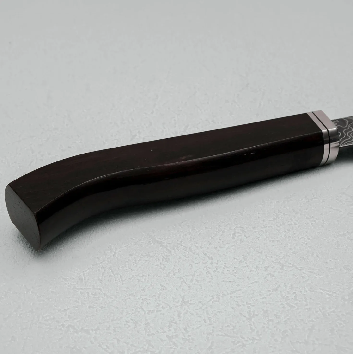 Hatsukokoro Ryuhyo Kurozome SG2 Damast Curved Ebony Gyuto 21 cm