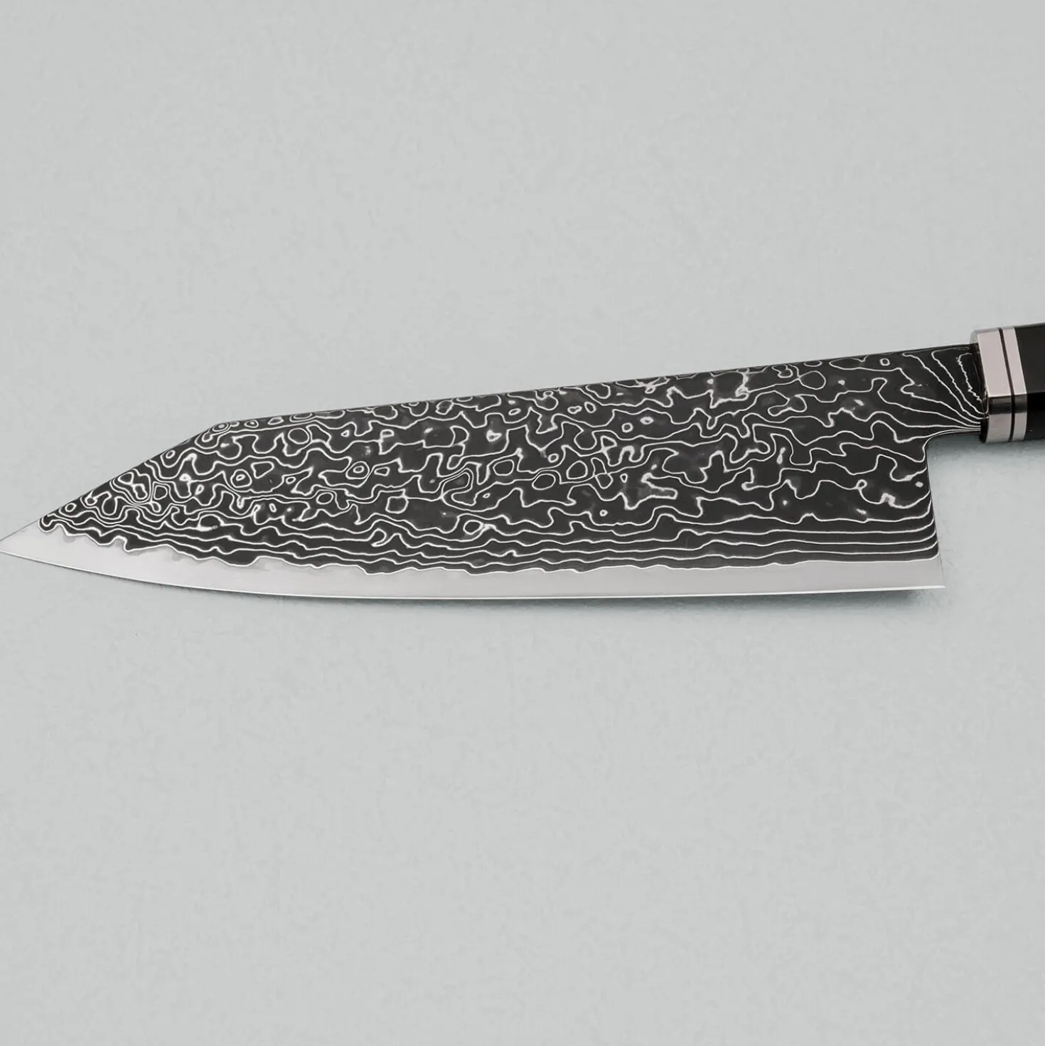 Hatsukokoro Ryuhyo Kurozome SG2 Damast Curved Ebony Bunka 18 cm