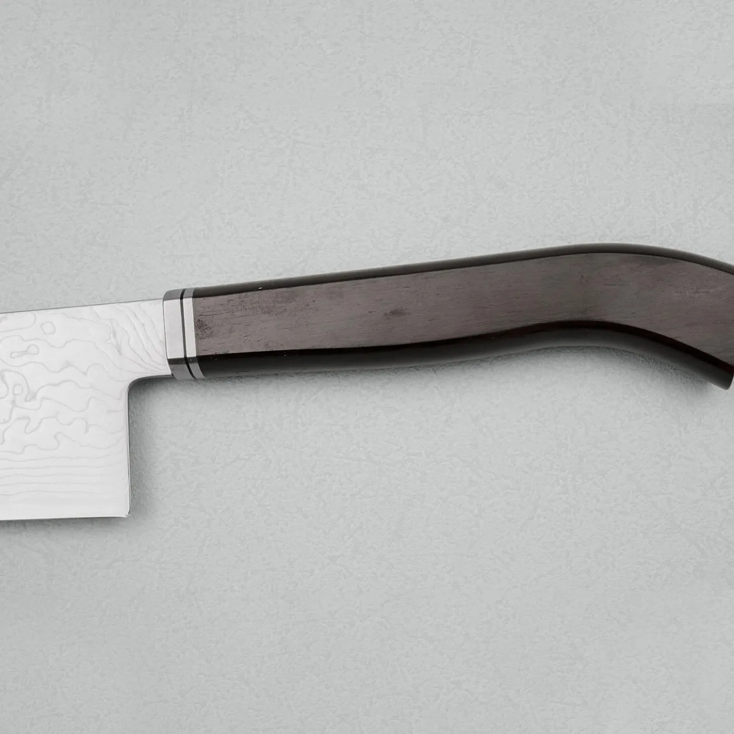 Hatsukokoro Ryuhyo SG2 Damast Curved Ebony Santoku 18 cm