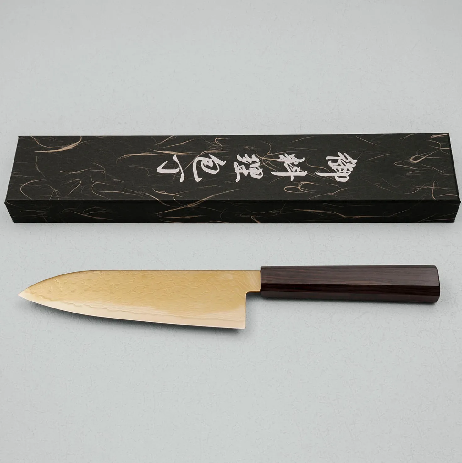 Hatsukokoro Ryuhyo SG2 Damast Ebony Gold Coating Santoku 18 cm