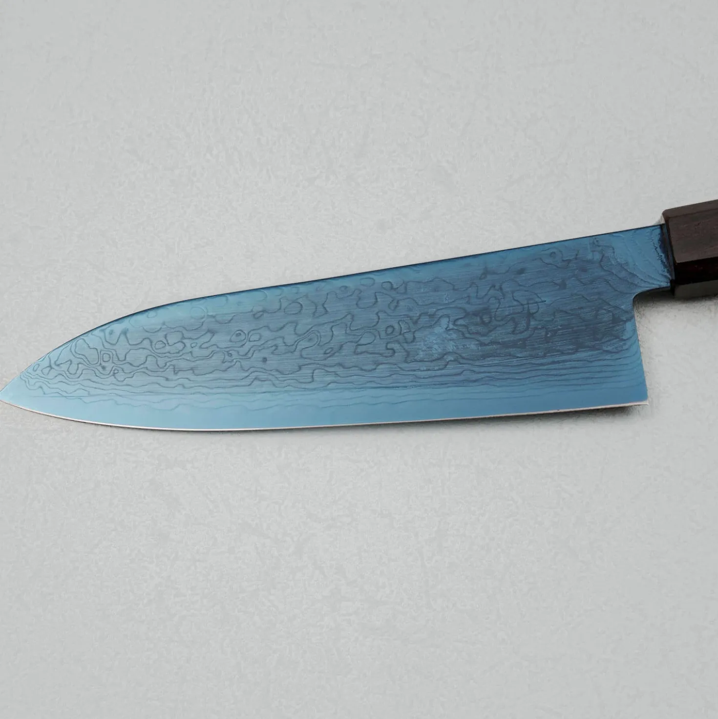 Hatsukokoro Ryuhyo SG2 Damast Ebony Blue Coating Santoku 18 cm