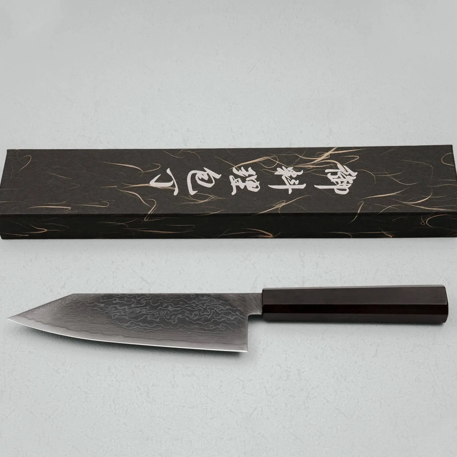 Hatsukokoro Ryuhyo SG2 Damast Ebony Black Coating Bunka 18 cm