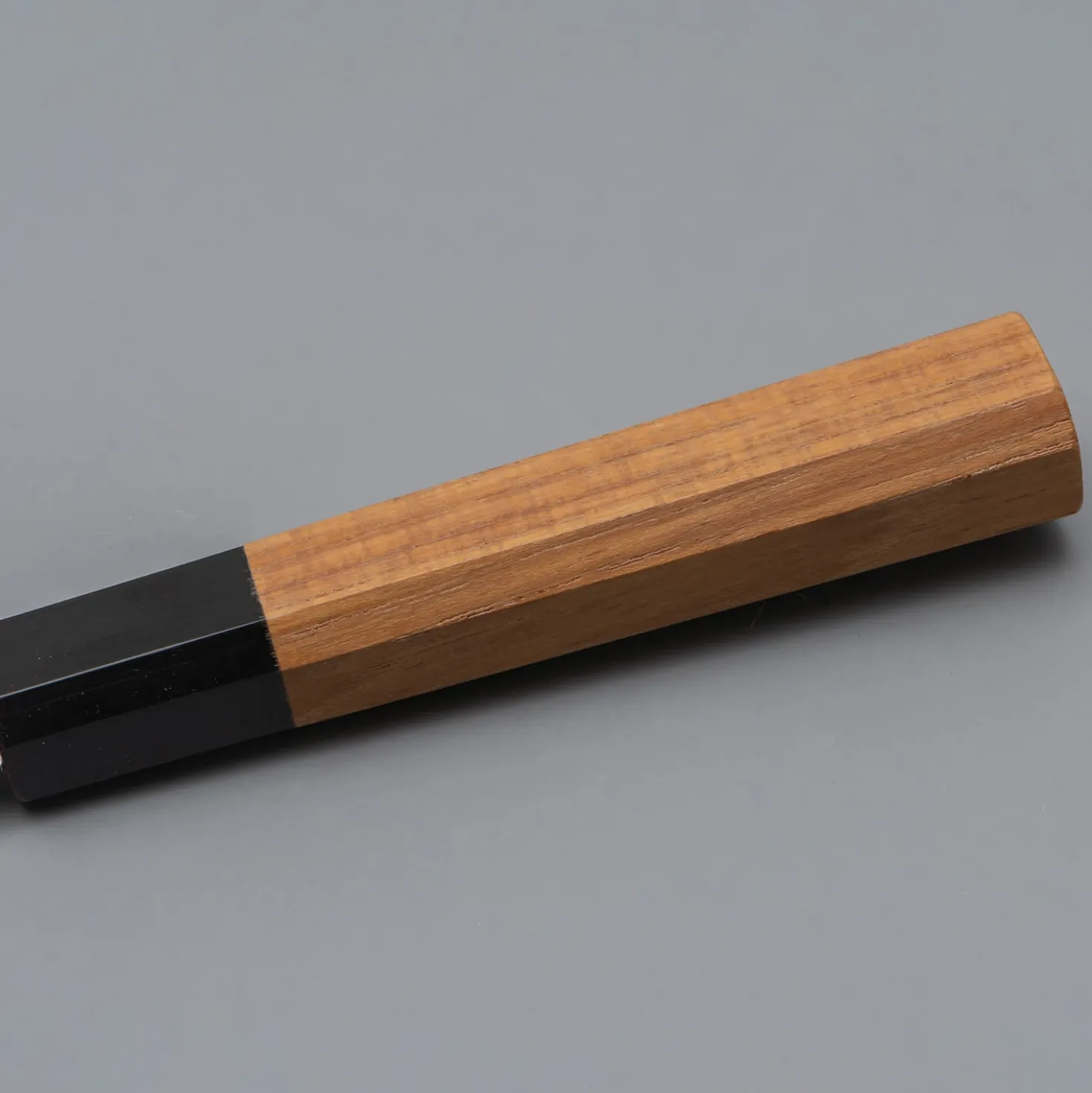 Hatsukokoro Saihyo SG2 Damast Santoku 18 cm