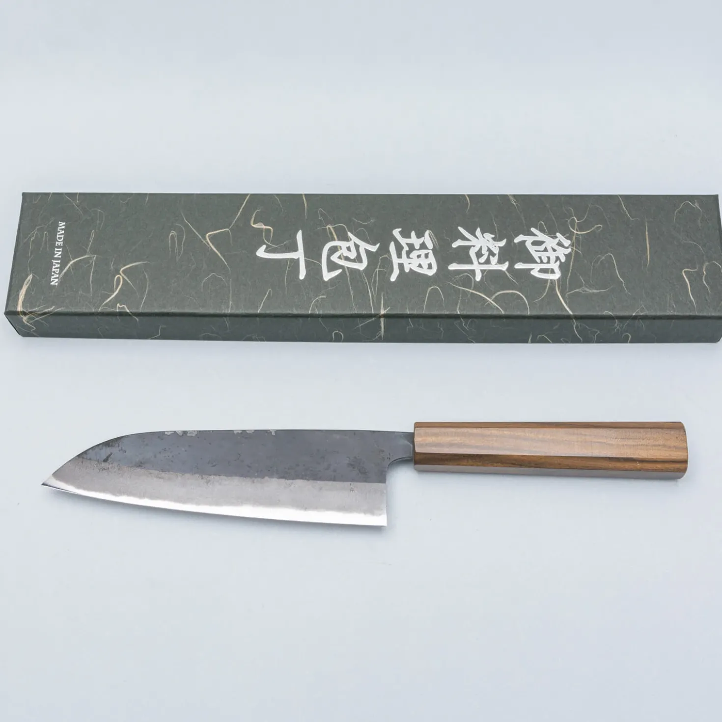 Hatsukokoro Shikkoku Aogami #2 Santoku 17 cm