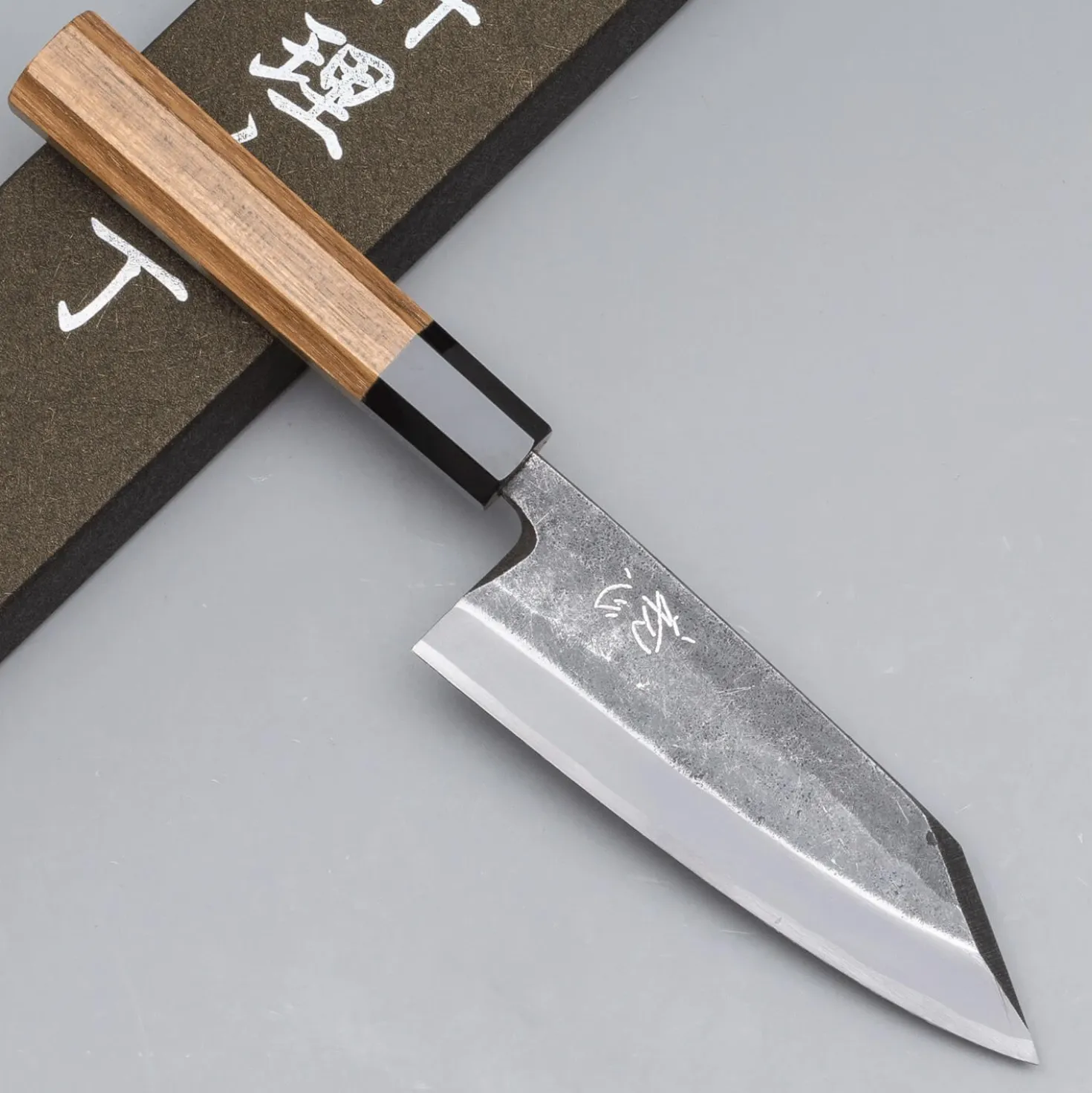 Hatsukokoro Shirasagi Kurouchi Single Bevel Kiritsuke Deba 15 cm