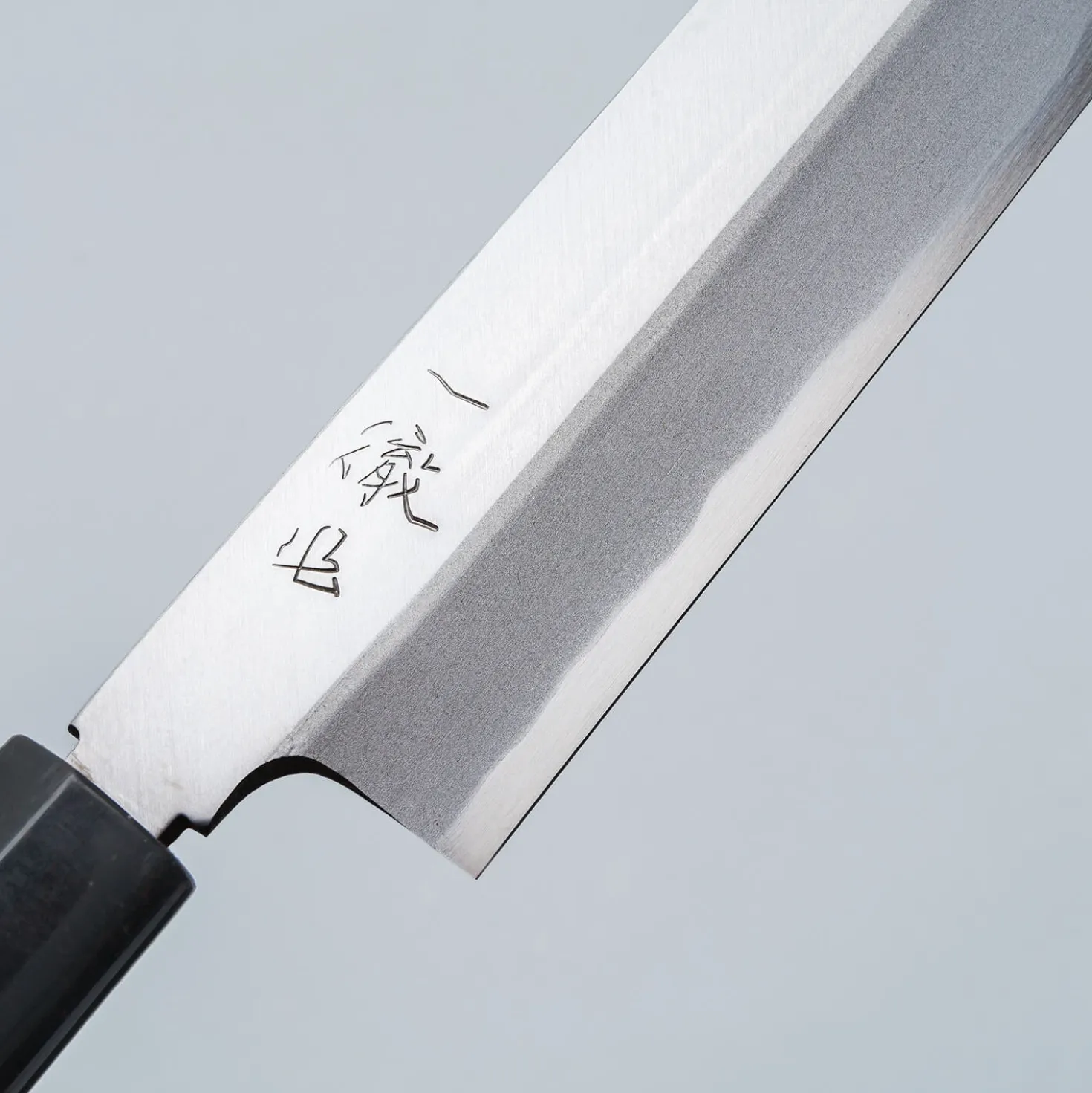 Ittetsu Uraoshi Hand Forged Shiro #2 Yanagiba 33 cm