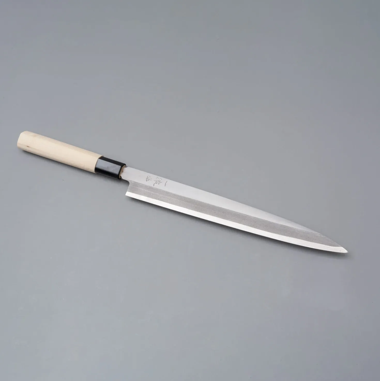 Ittetsu Uraoshi Shiro #2 Yanagiba 27 cm