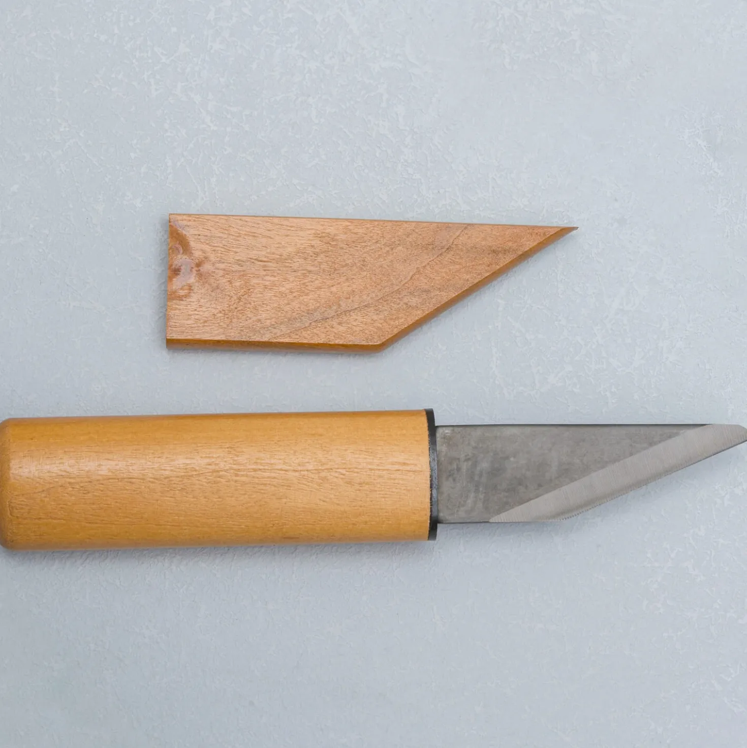 Kanetsune Kiridashi Mes Kersenhout