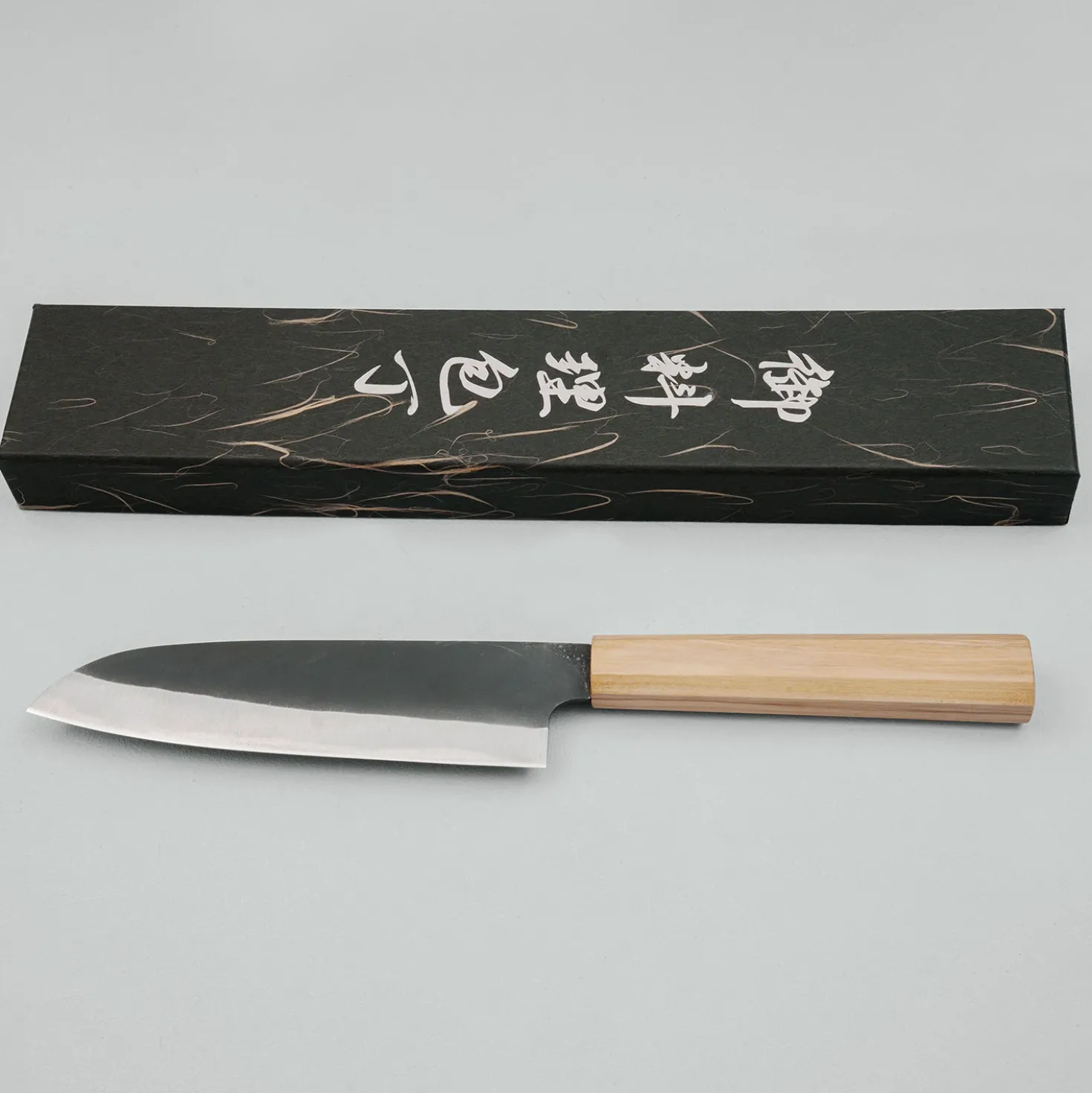 Kazoku Aogami 2 Kurouchi Olive Santoku 17 cm