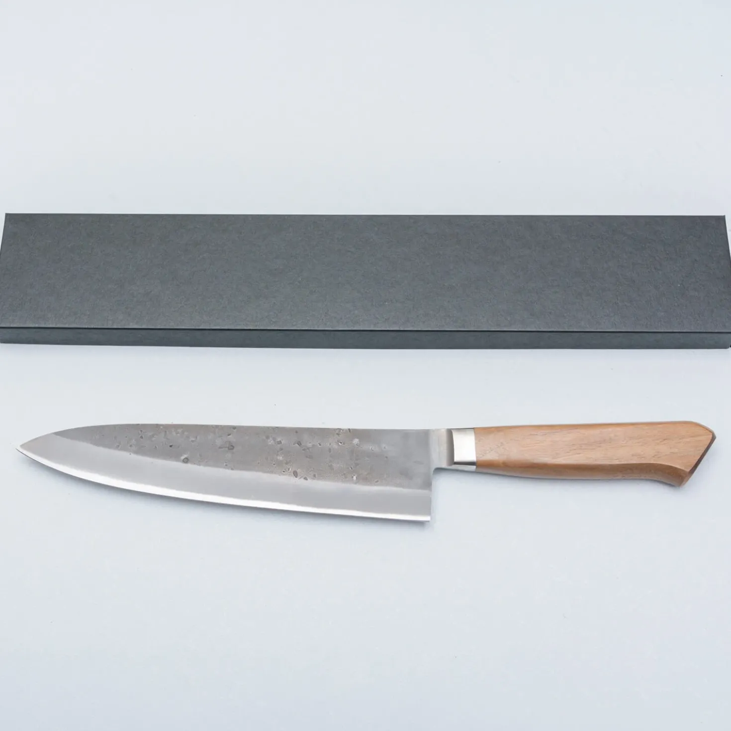 Kazoku Mayonaka Gyuto 21 cm