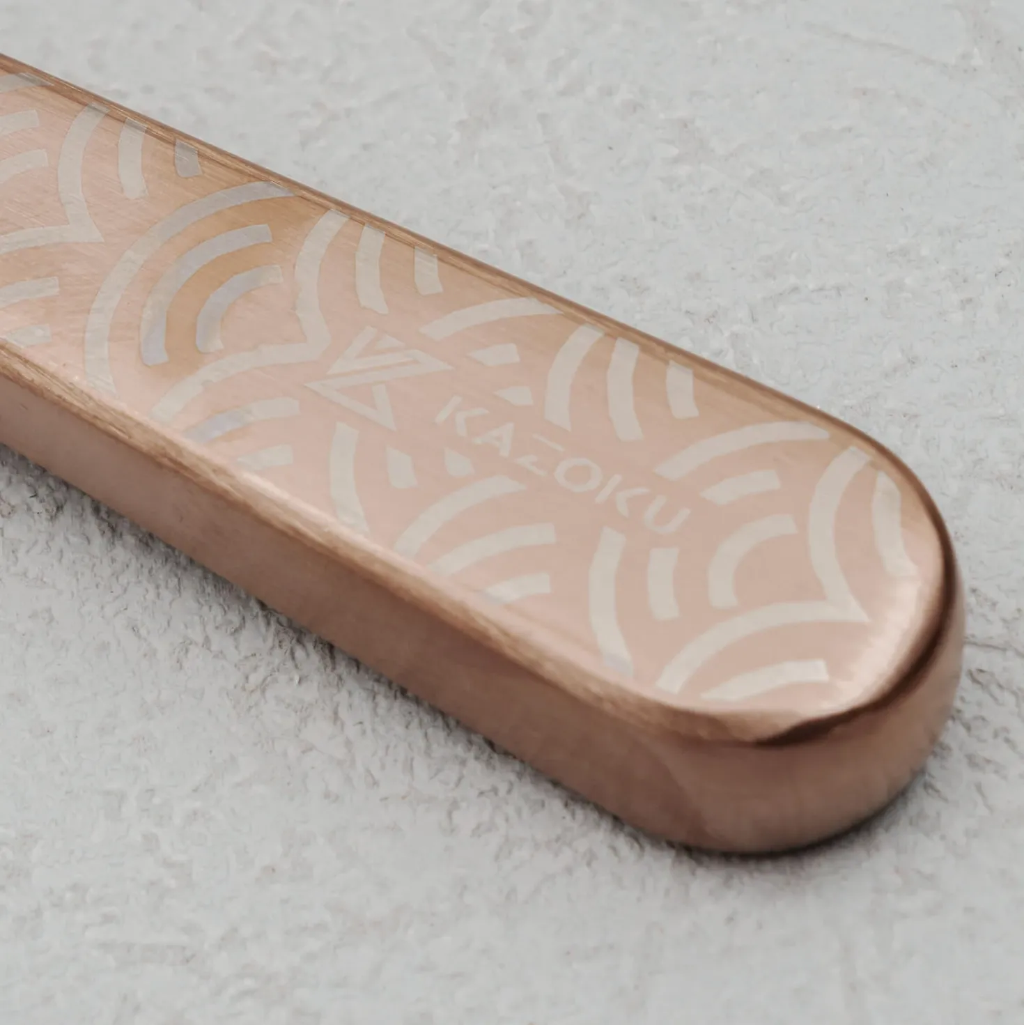 Kazoku Palet / Spatula Waves Rose 10 cm
