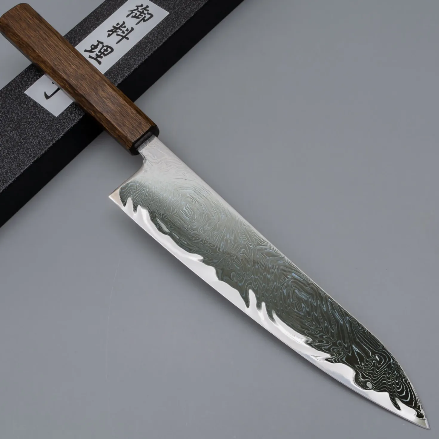 Kazoku Taifuu Gyuto 21 cm