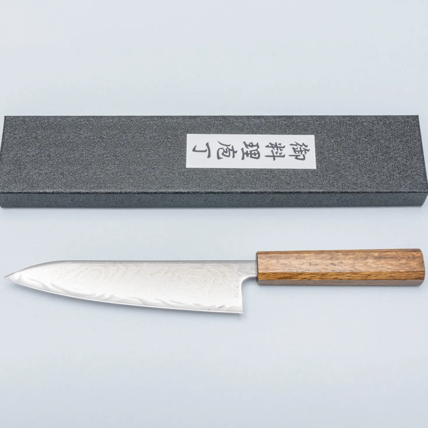Kazoku Taifuu Gyuto 18 cm