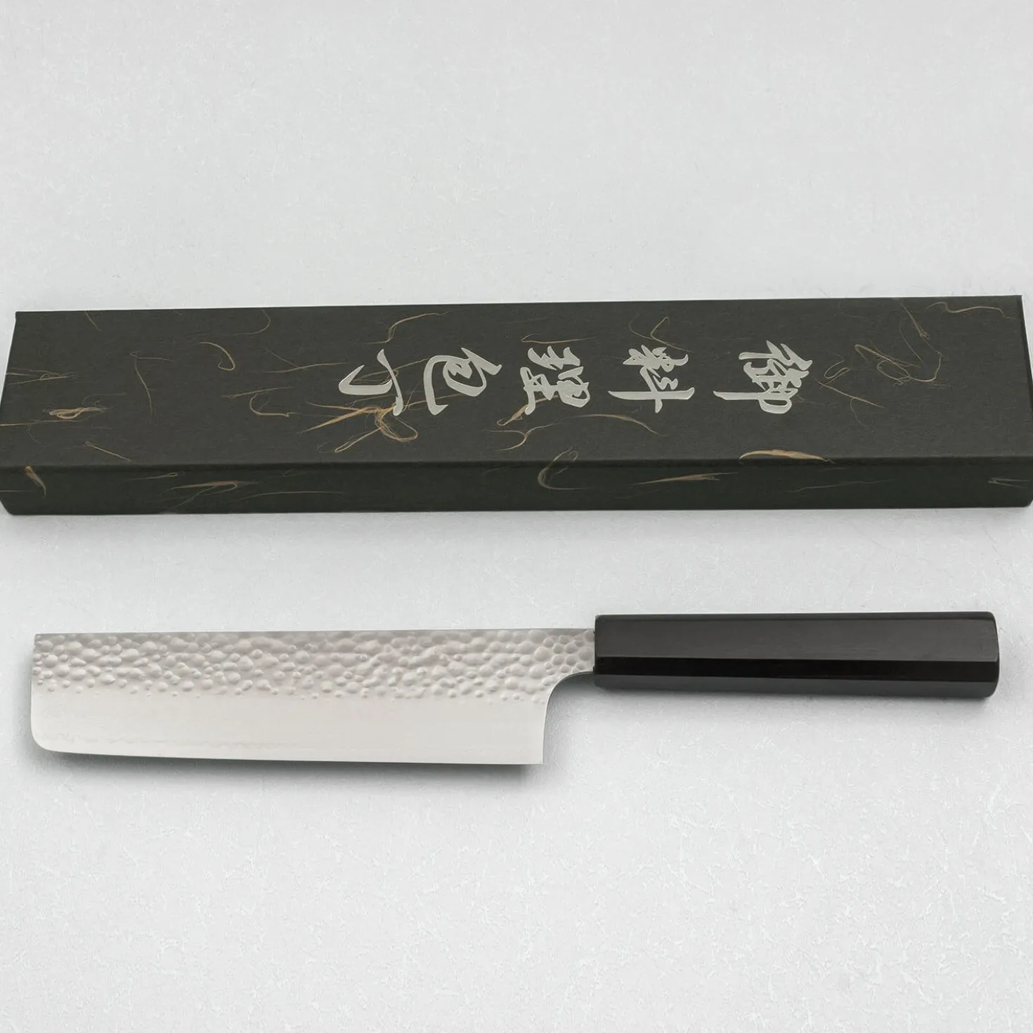 Kazoku Uteki Premium Ebony Nakiri 18 cm