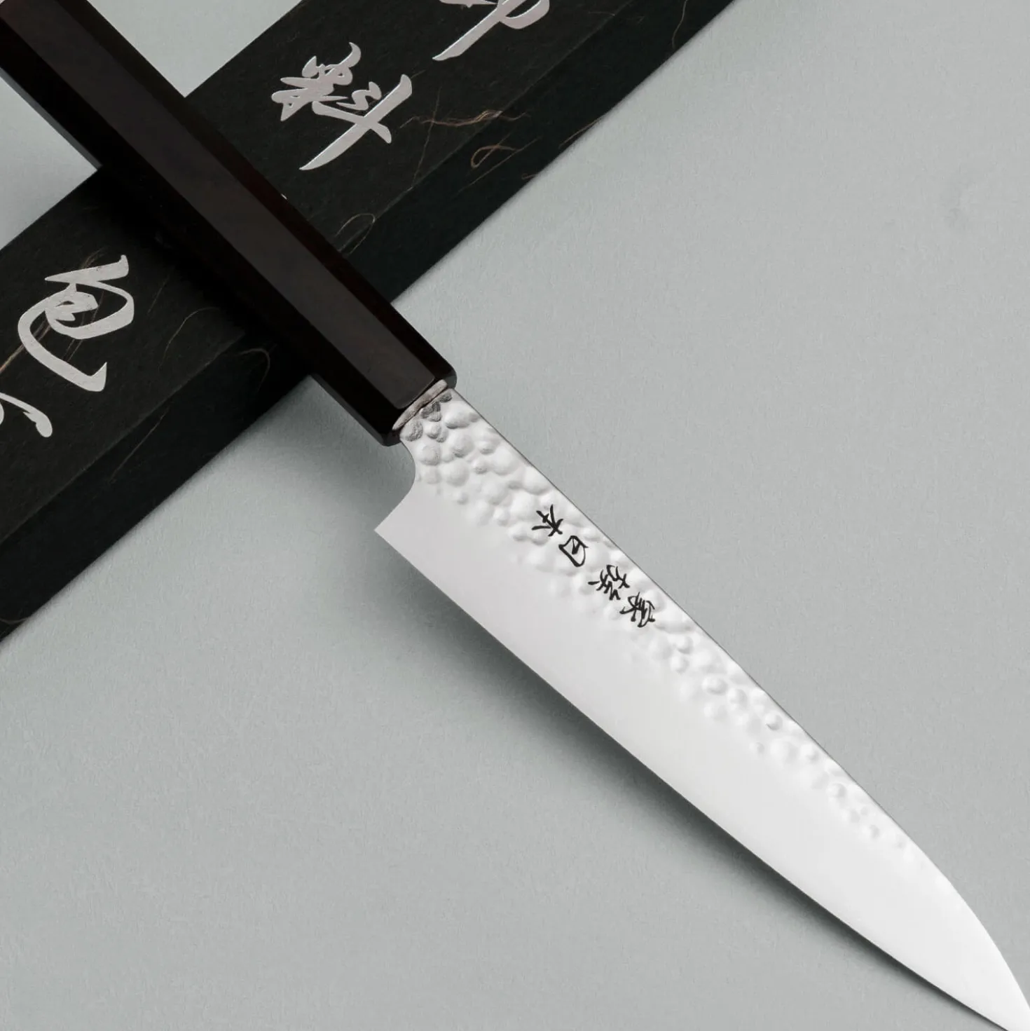 Kazoku Uteki Premium Mono Ebony Petty 15 cm