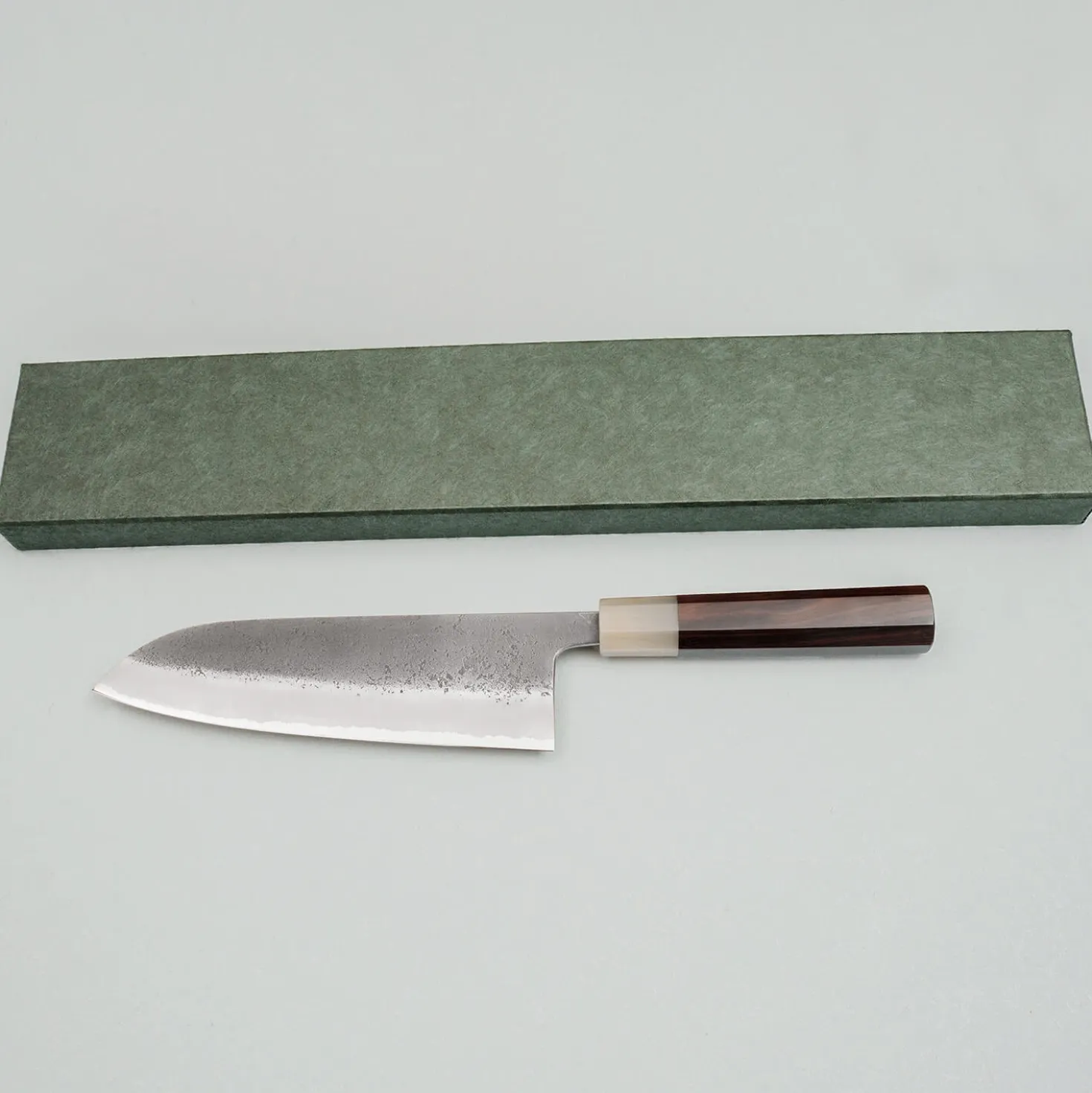 Kazoku x Wakui Kurouchi Shirogami #2 Santoku 18 cm