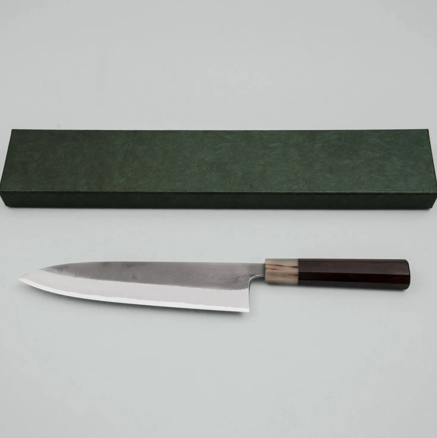 Kazoku x Wakui Kurouchi Shirogami #2 Gyuto 21 cm
