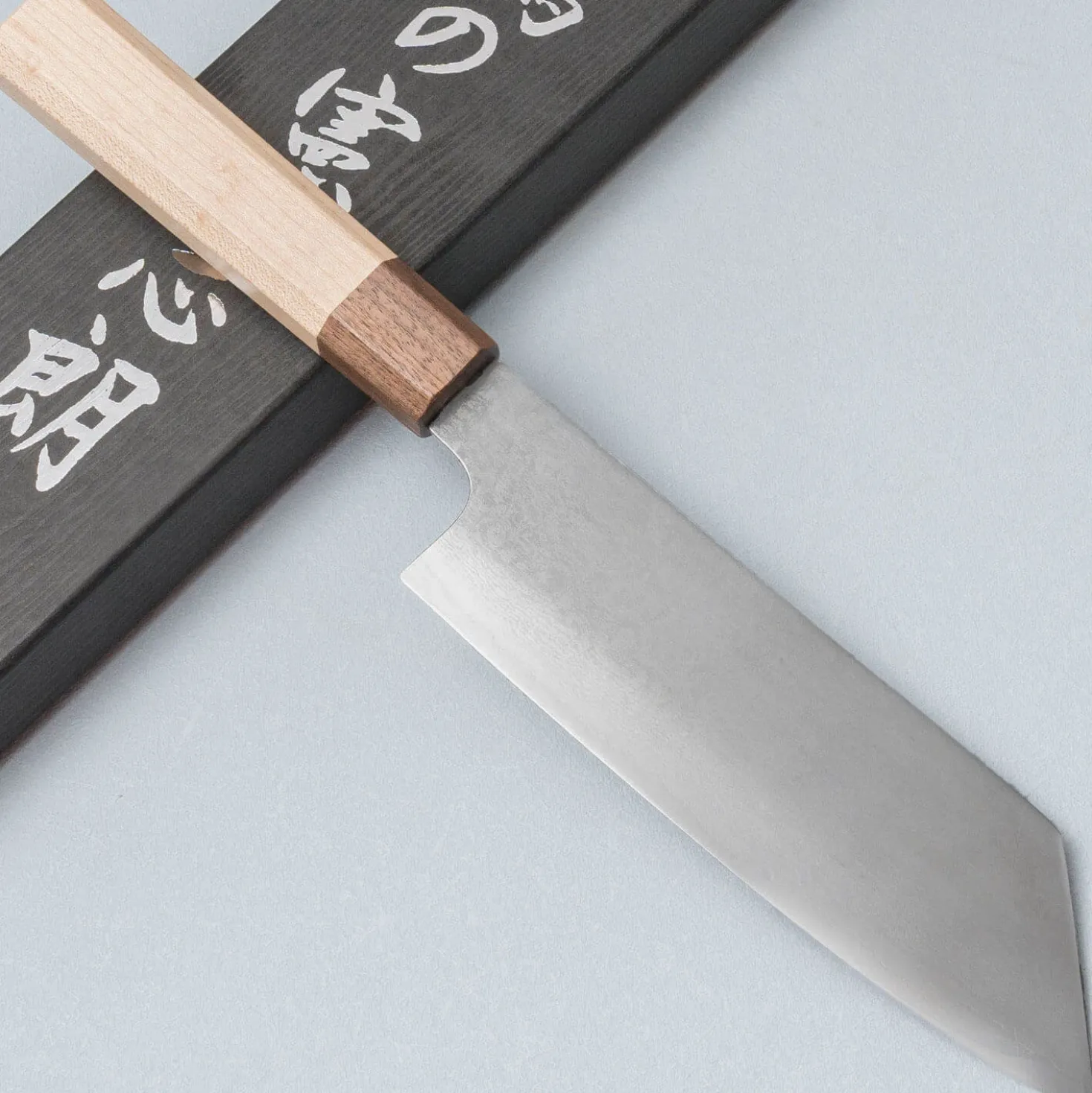 Kenshiro Hatono Ginsan Damast Maple Bunka 18 cm