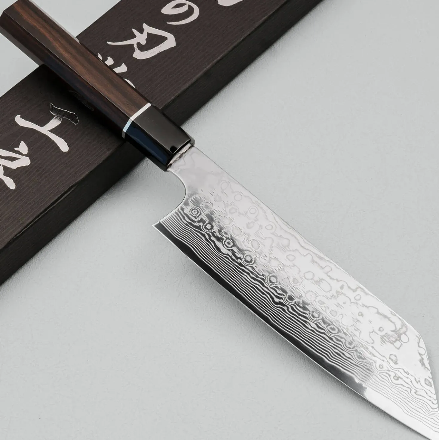 Kenshiro Hatono STRIX Damast Ebony Bunka 18 cm