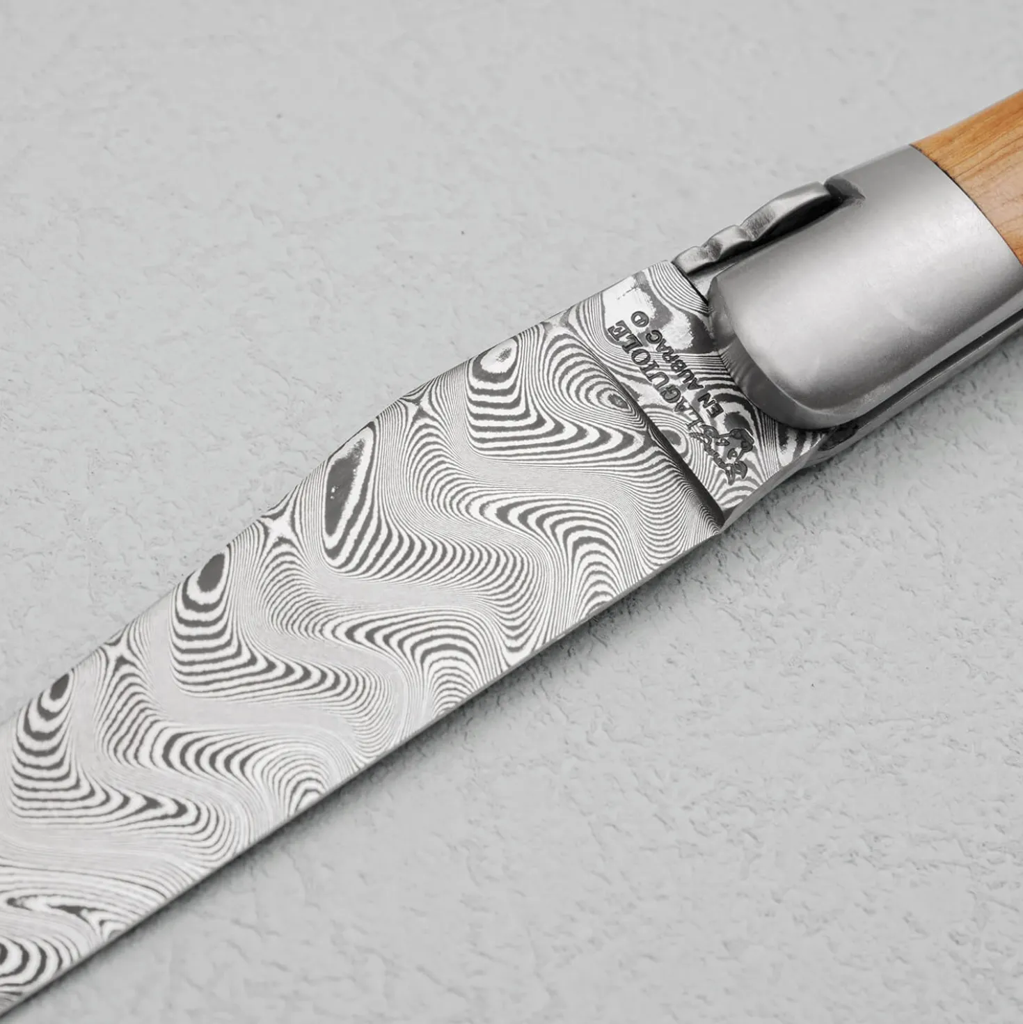 Laguiole en Aubrac Balbach Damast Zakmes Jeneverbes 12 cm