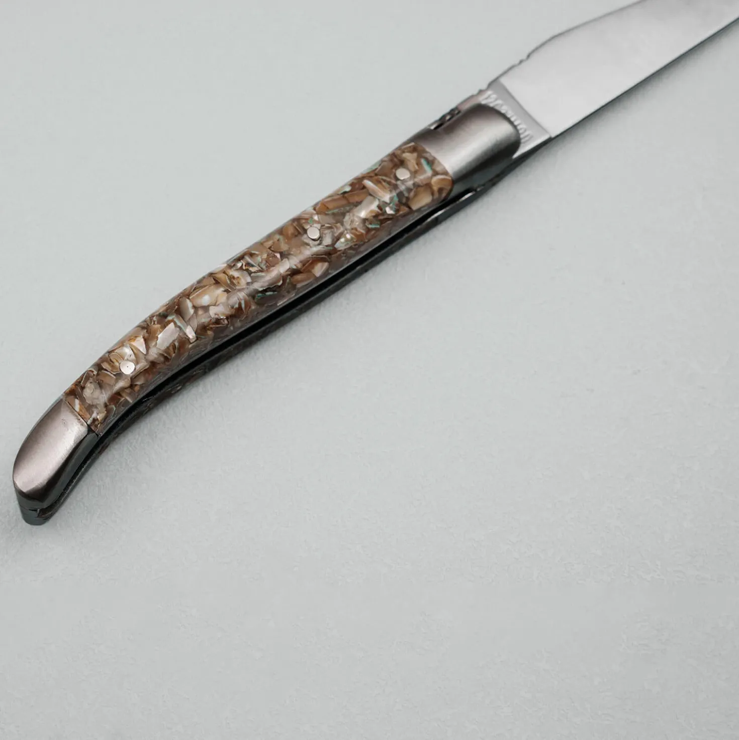 Laguiole en Aubrac Classic Zakmes Mosselschelp 10 cm