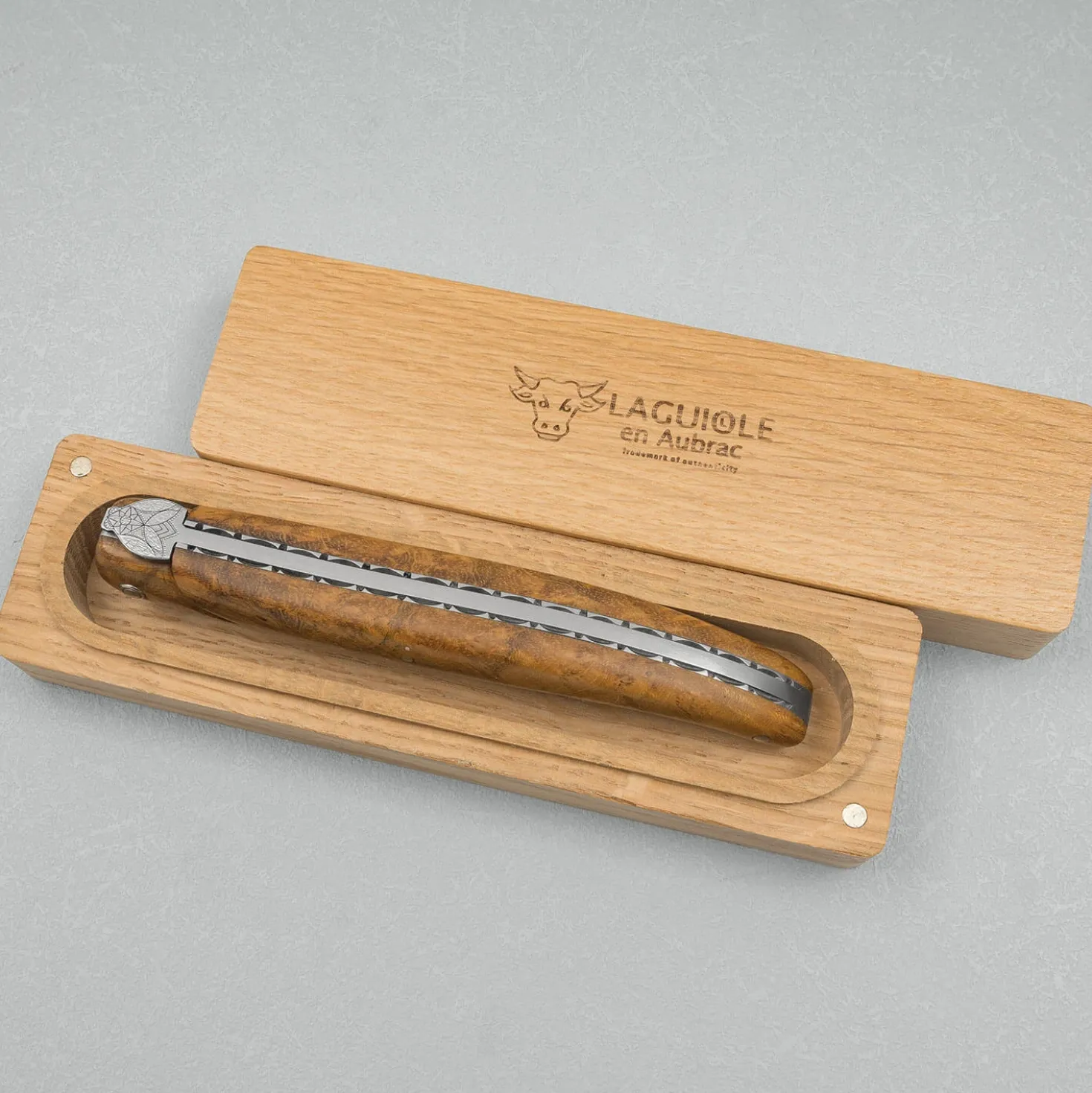Laguiole en Aubrac Queen Bee Zakmes Teak 12 cm