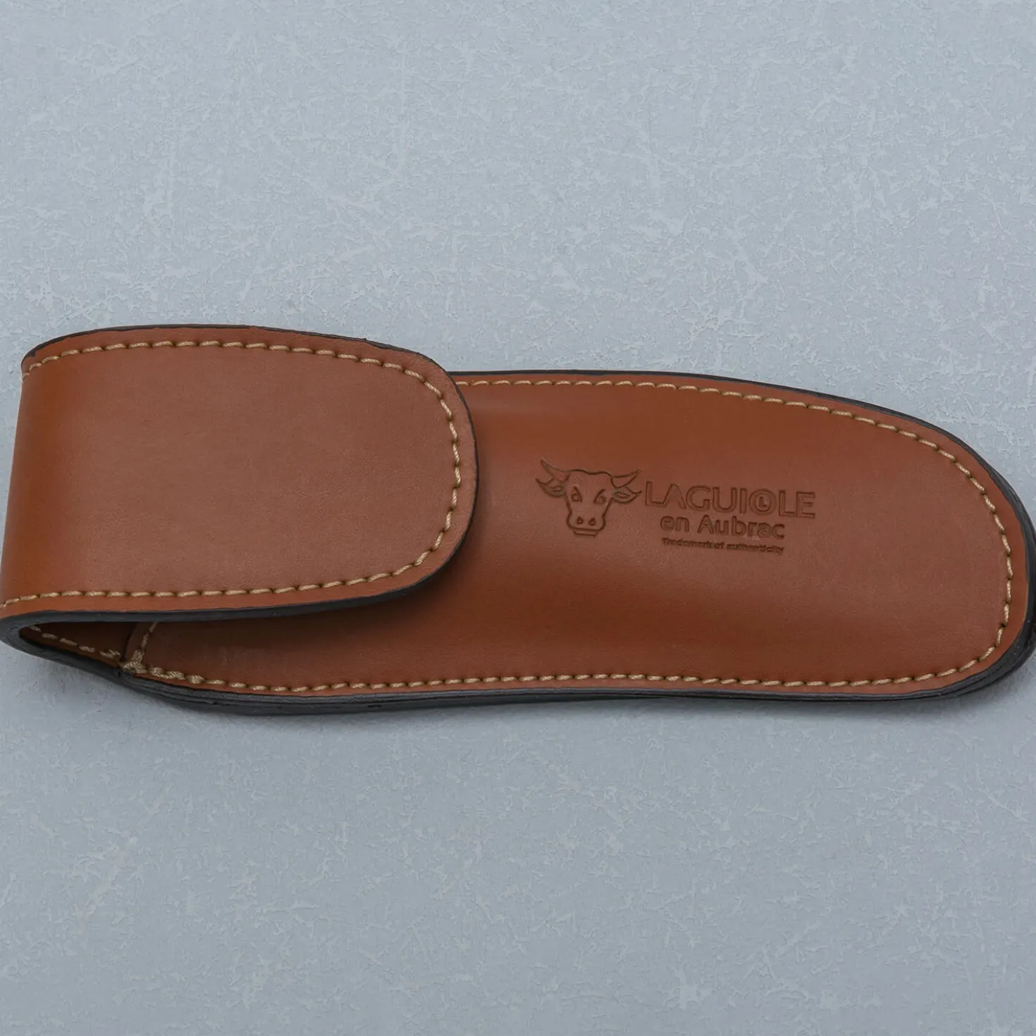 Laguiole en Aubrac Riemetui Maya Marron 12 cm