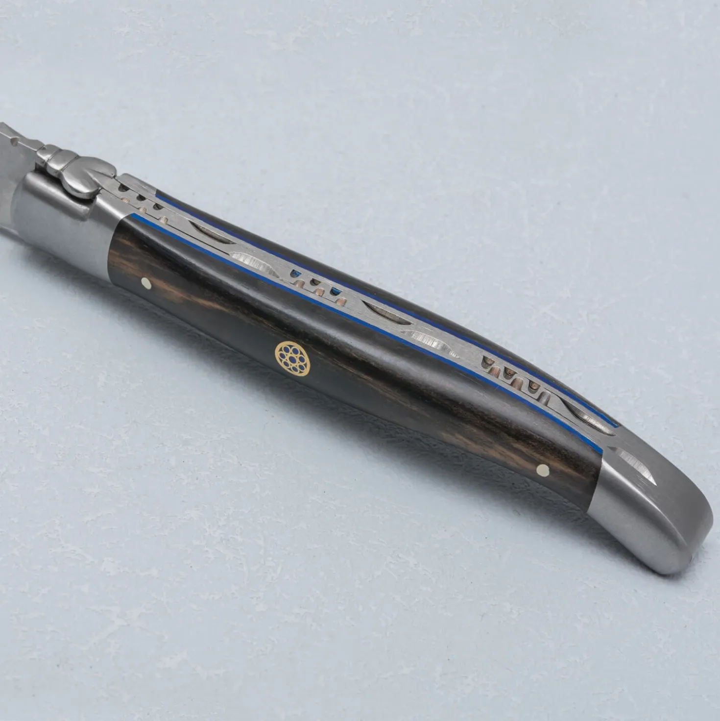 Laguiole en Aubrac Zakmes Ebony Mosaic Blue 12 cm