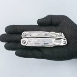 Leatherman Rev Multitool
