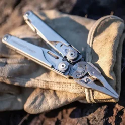 Leatherman Surge Multitool