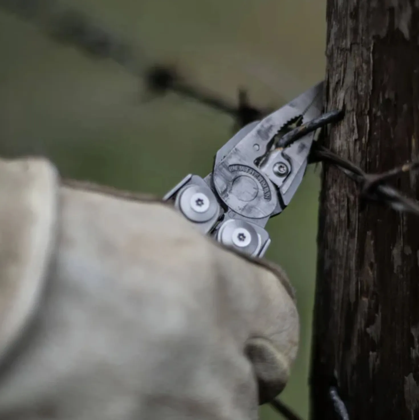 Leatherman Surge Multitool
