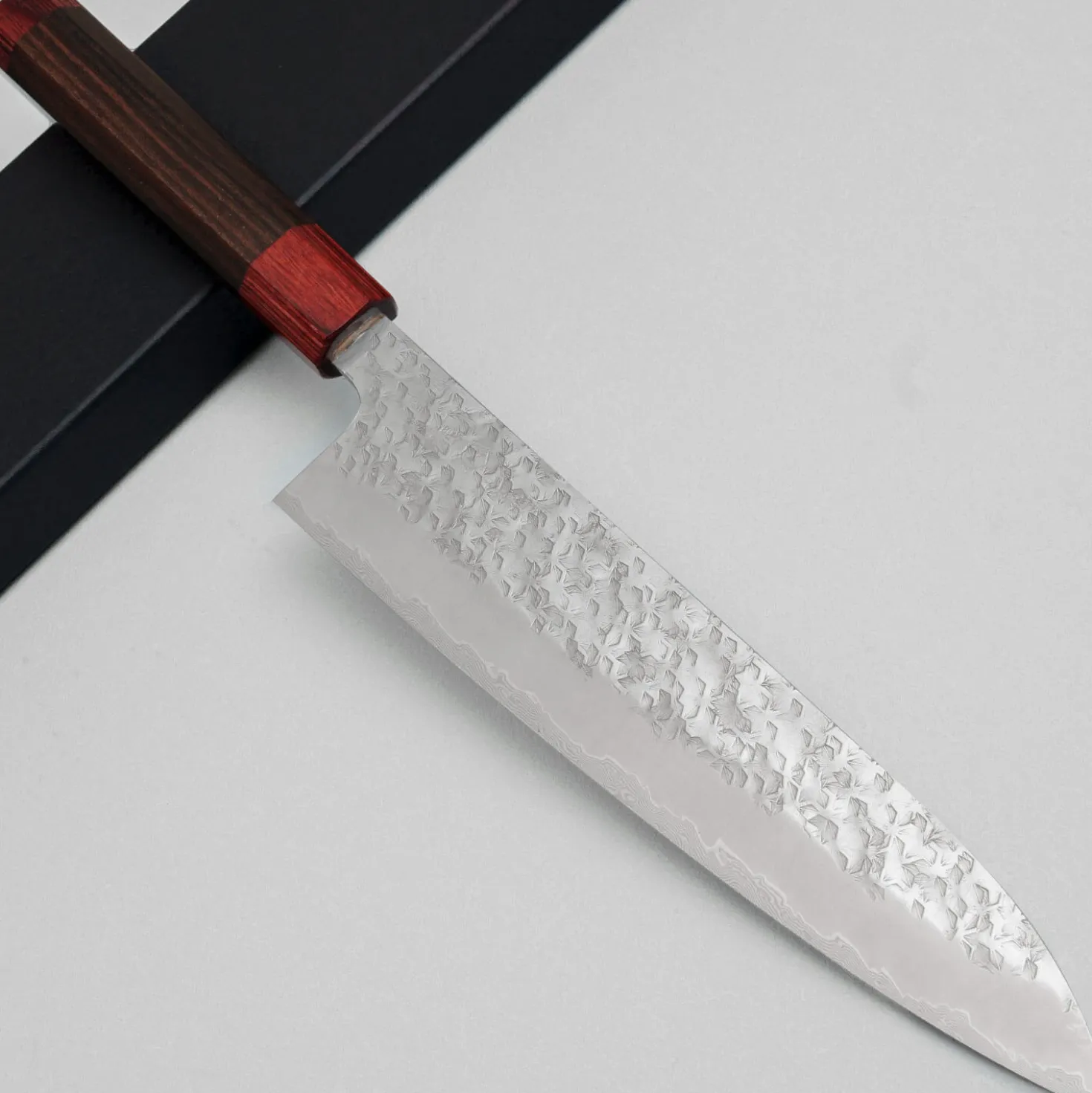 Makoto Kurosaki Coreless Flower Damast Gyuto 21 cm