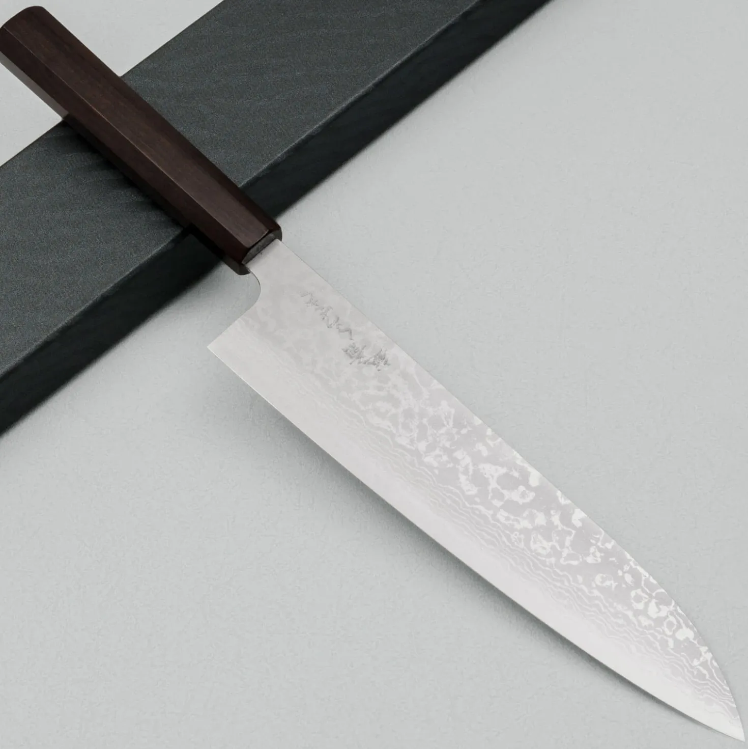 Makoto Kurosaki VG7 Damast Ebony Gyuto 21 cm