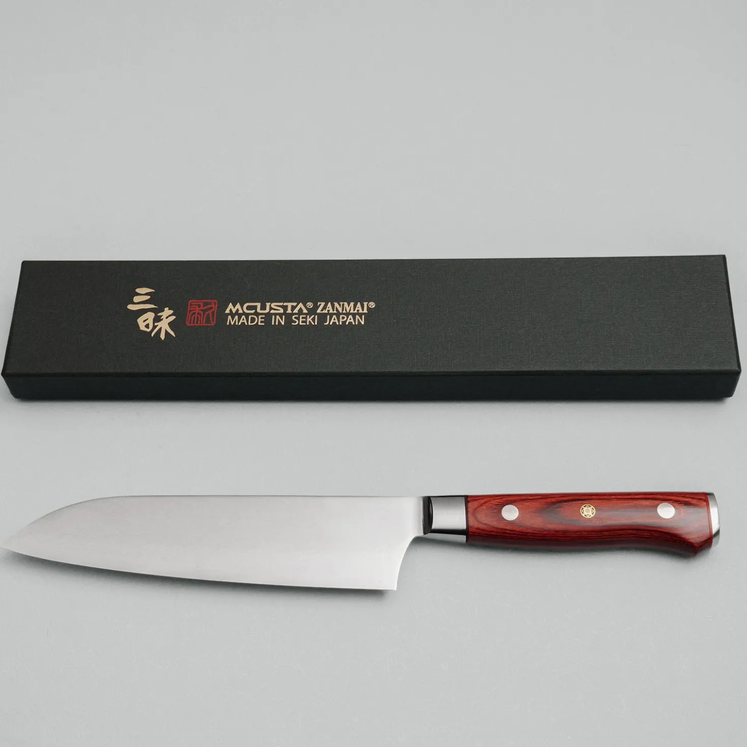 Mcusta Zanmai Classic Pro Red Santoku 18 cm